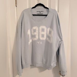 RARE Taylor Swift Official 1989 Crewneck sweatshirt from May 2022: size 2XL